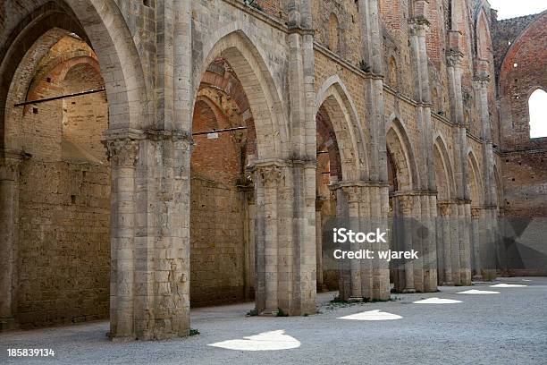 Abadía De San Galgano Foto de stock y más banco de imágenes de Abadía - Abadía, Abadía de San Galgano, Antiguo