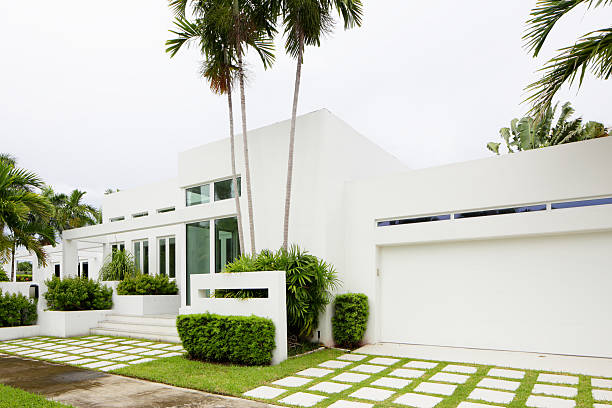 istock Modern single family house 185844126