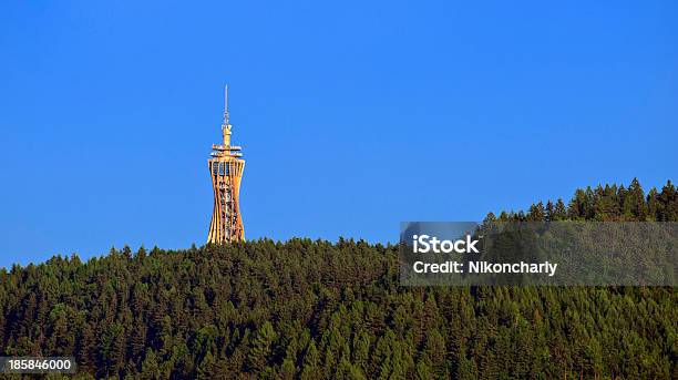 Foto de Pyramidenkogel e mais fotos de stock de Torre - Estrutura construída - Torre - Estrutura construída, Alto - Descrição Geral, Antena - Equipamento de telecomunicações