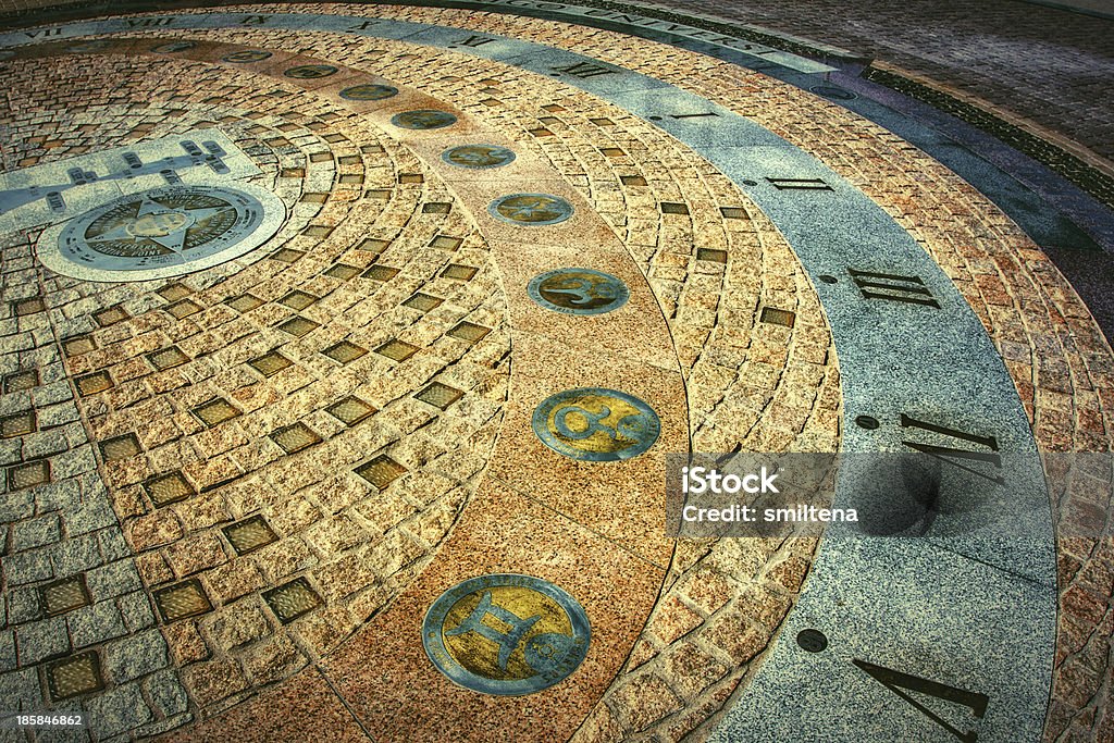 Tło Zegar słoneczny - Zbiór zdjęć royalty-free (Astronomia)