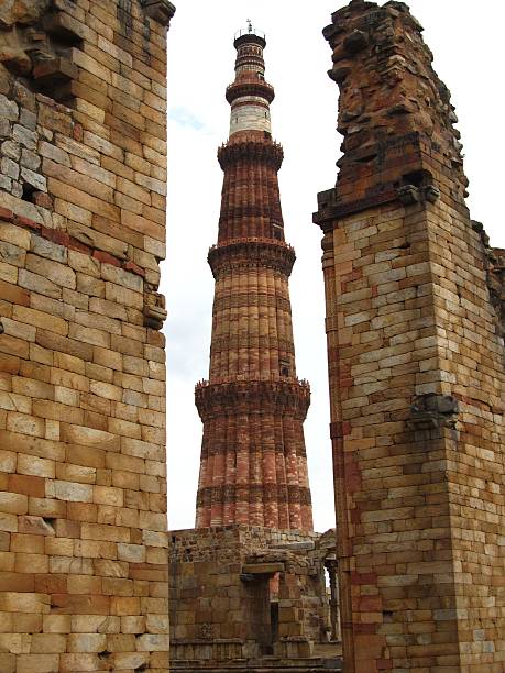 на минарет кутб-минар - delhi quitab minar qutab new delhi стоковые фото и изображения