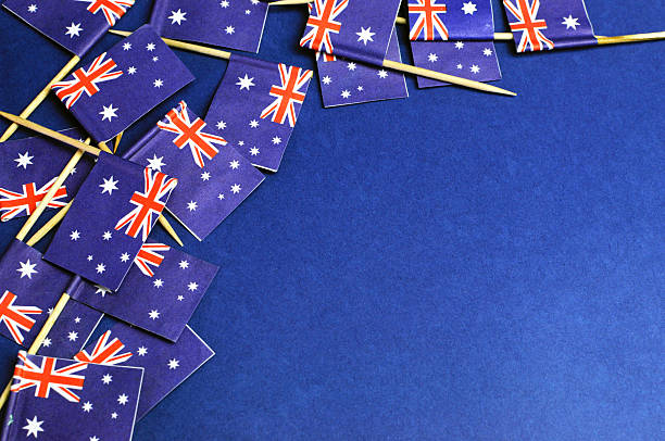 australian flags fondo con espacio de copia. - australia australia day celebration flag fotografías e imágenes de stock