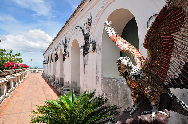 istock Sidewalk the old palace with eagle statue in Petchaburi Thailand 185869145