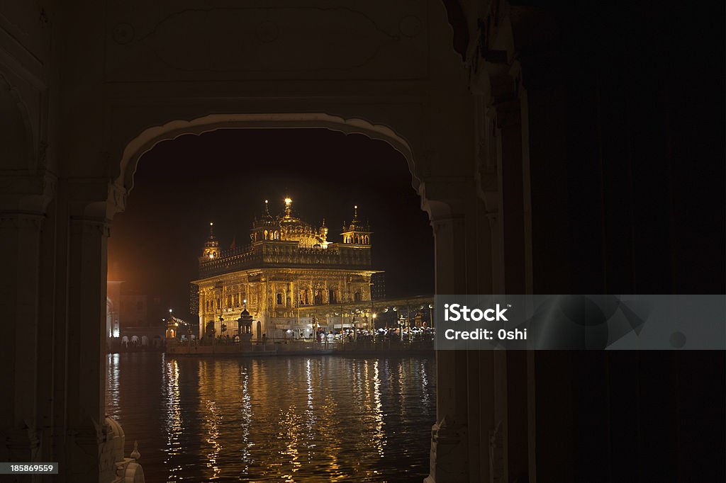 Golden Temple at night - Foto de stock de Noche libre de derechos