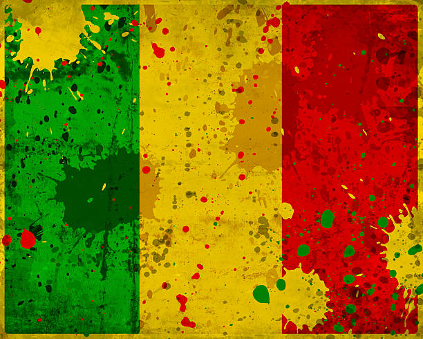 istock Grunge Mali flag with stains 185892039