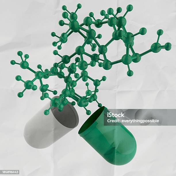 Green Medyczne Struktury Kapsułki I Cząsteczki - zdjęcia stockowe i więcej obrazów Antybiotyk - Antybiotyk, Bez ludzi, Białe tło