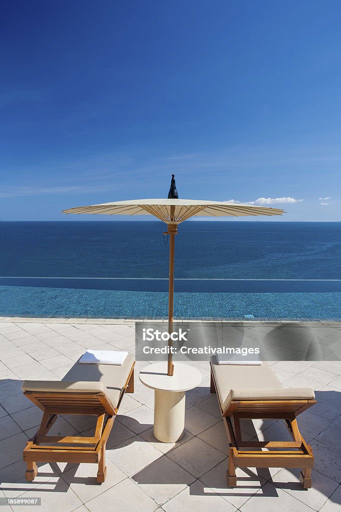 Piscina de lujo - Foto de stock de Caseta de playa libre de derechos