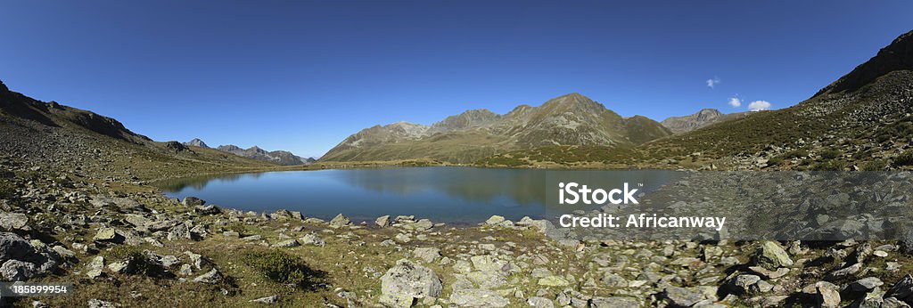 Panorama alpino lago de montaña Hirschebensee, Kühtai, Tyrol, Austria - Foto de stock de Actividades recreativas libre de derechos