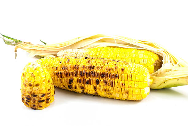 istock Golden grilled corn and ripe on white background 185904457