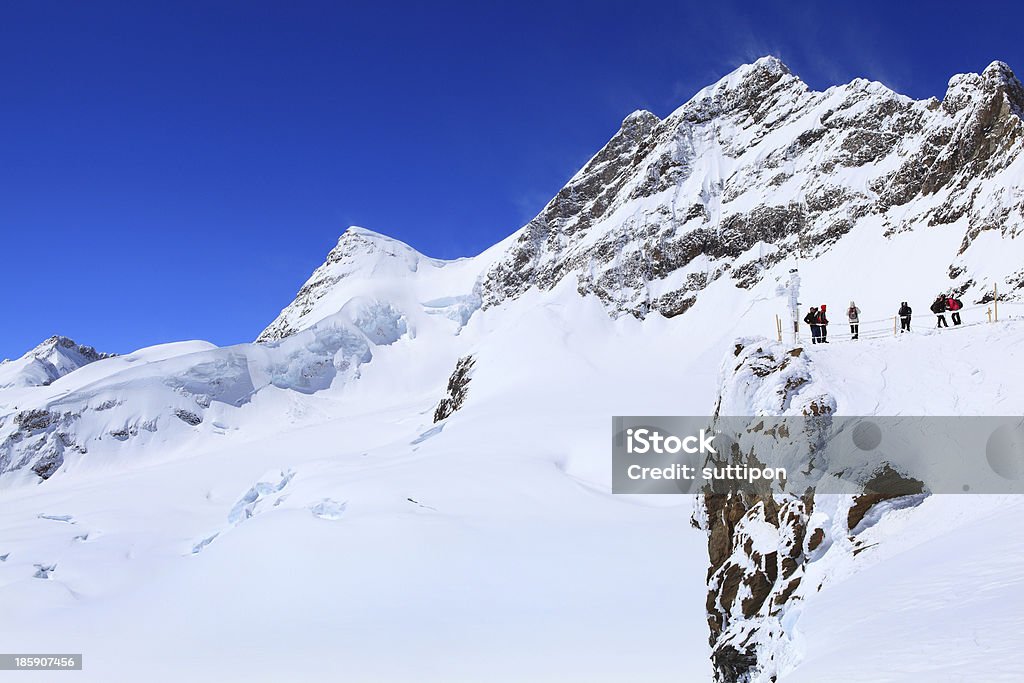 アルパインアルプス山の景観に Jungfraujoch - エクス�トリームスポーツのロイヤリティフリーストックフォト