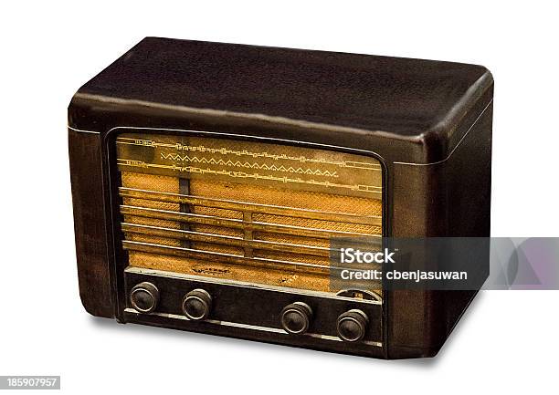 Foto de Rádio Vintage Isolado No Fundo Branco e mais fotos de stock de Comunicação - Comunicação, Eletricidade, Empurrar