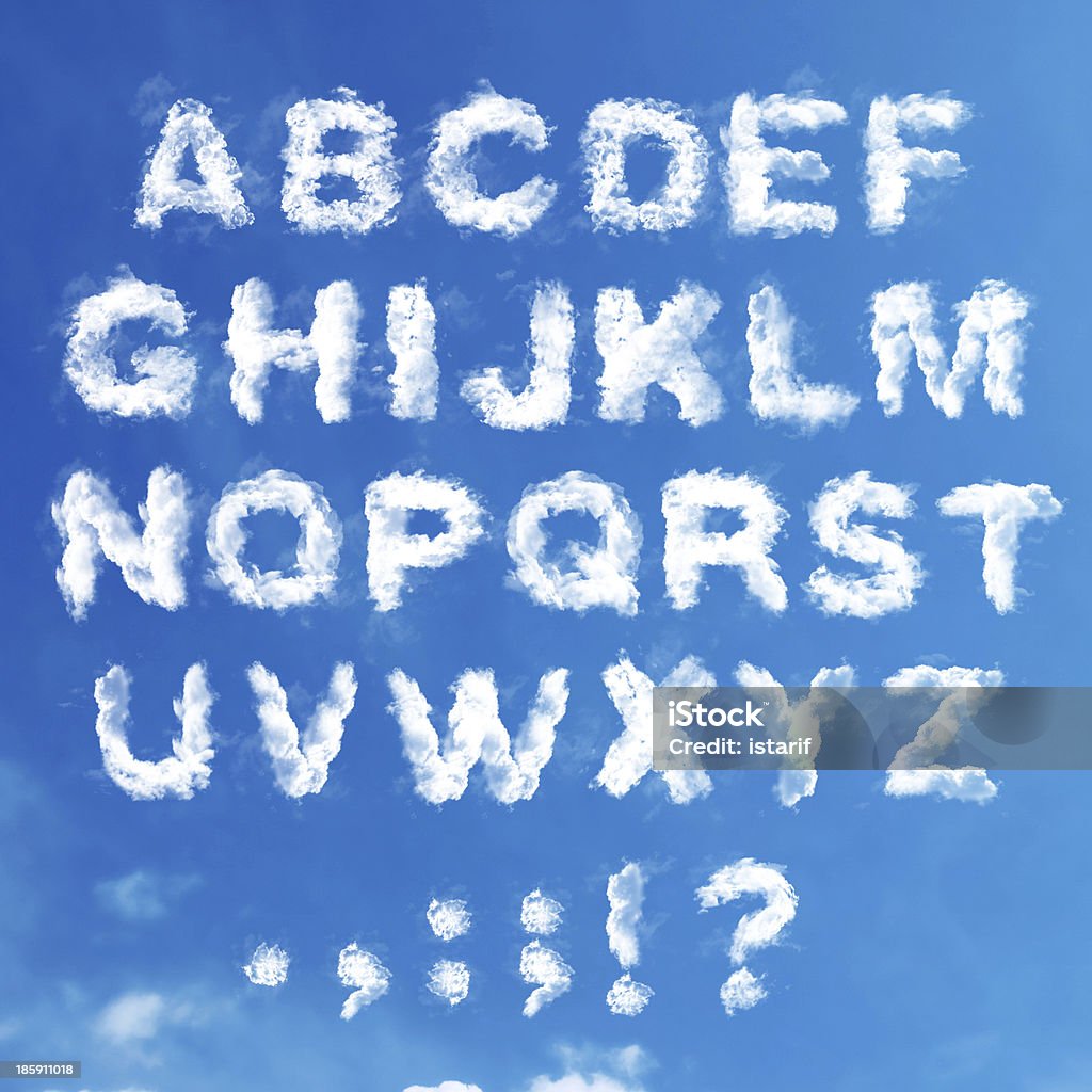 alphabet anglais de nuages - Photo de Bleu libre de droits