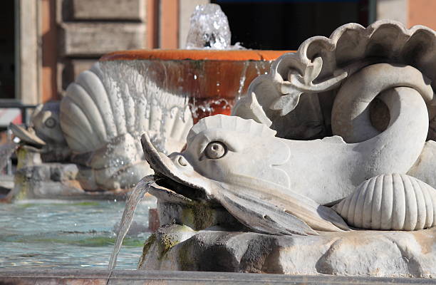 istock Fountain of Colonna Square 185911473