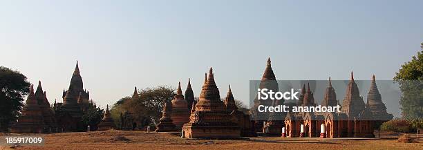 Pagode Di Bagan - Fotografie stock e altre immagini di Ambientazione esterna - Ambientazione esterna, Antico - Condizione, Architettura