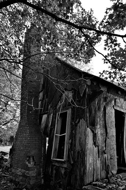 istock when the house is no longer a home 185919272
