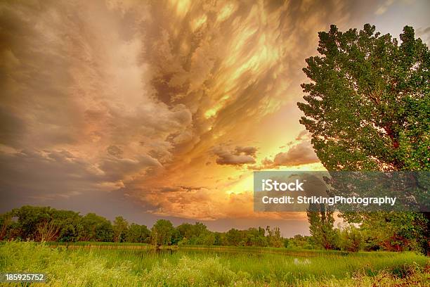 Foto de Abyss In The Sky e mais fotos de stock de Abstrato - Abstrato, Cloudscape, Céu - Fenômeno natural