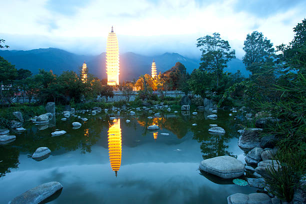 istock Dali three white pagodas and Cangshan Mountain in the night 185926083