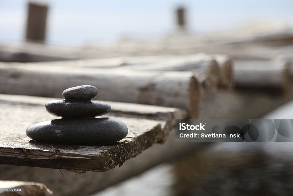 Zrównoważone kamieni-obrazy - Zbiór zdjęć royalty-free (Aranżacja)