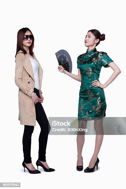 Photo libre de droit de Des Vêtements Décontractés Et banque d'images et plus d'images libres de droit de Cheongsam - Cheongsam, Moderne, A la mode