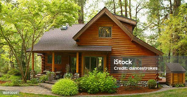 Oregon Forest Modern Log Cabin Stock Photo - Download Image Now - Log Cabin, House, Wood - Material