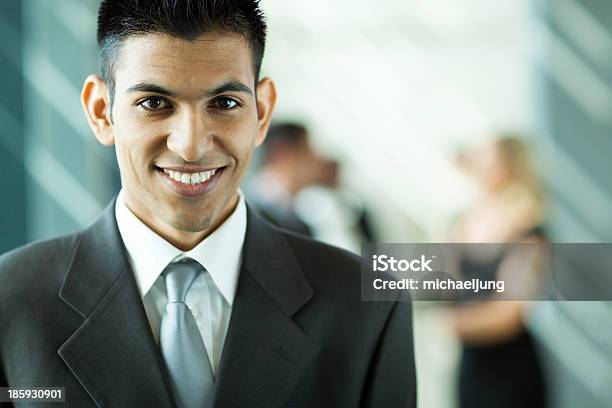 Empresario De Medio Oriente Foto de stock y más banco de imágenes de A la moda - A la moda, Adulto, Adulto joven