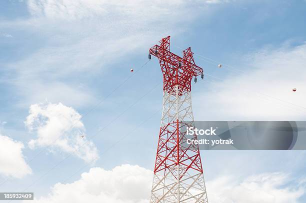 Słup Wysokiego Napięcia - zdjęcia stockowe i więcej obrazów Bez ludzi - Bez ludzi, Fotografika, Horyzontalny