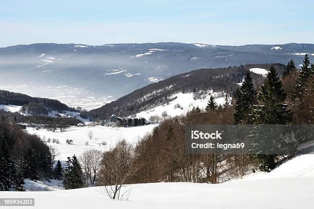 Paisagem De Inverno - Fotografias de stock e mais imagens de Inverno - Inverno, Esqui - Esqui e snowboard, Jura - Franche-Comté