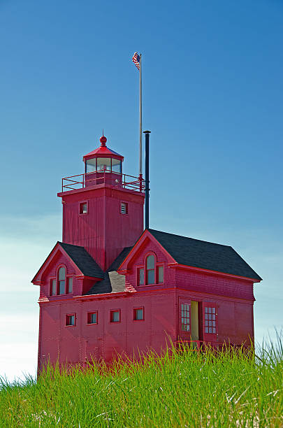 istock Lake Michigan red lighthouse 185934219