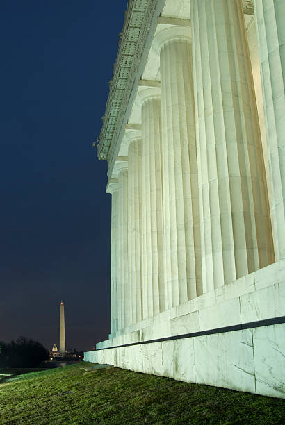 istock Lincoln Memorial columns and the Washington Monument 185936596