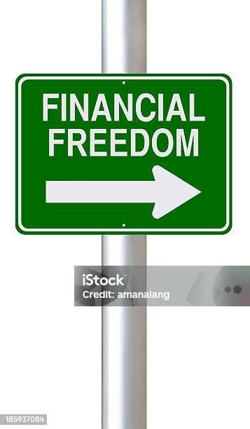 Questo Modo Di Libertà Finanziaria - Fotografie stock e altre immagini di Colore verde - Colore verde, Composizione verticale, Concetti