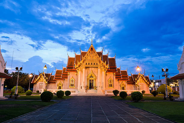 istock Stunning view of Thai marble temple 185943135