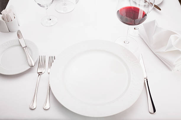 serviço de prata restaurante - eating utensil elegance silverware fine dining imagens e fotografias de stock