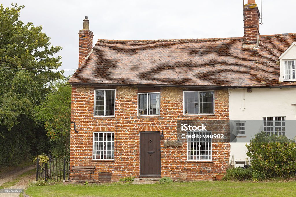 Типичный Английский сельских коттеджей - Стоковые фото Англия роялти-фри