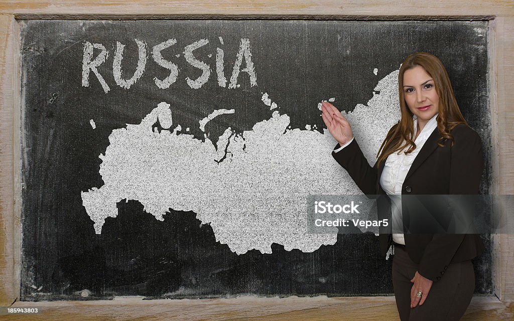 Nauczyciel Wyświetlono Mapa Rosji na Tablica - Zbiór zdjęć royalty-free (Badacz rynku)