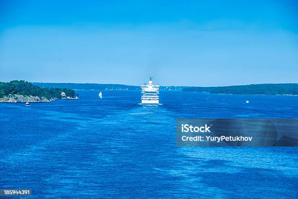 晴れた朝の海峡に Stockholm Sweden - スウェーデンのストックフォトや画像を多数ご用意 - スウェーデン, スカンジナビア, スカンジナビア人