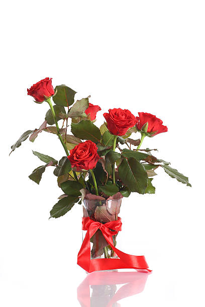 istock bouquet of red roses 185970687