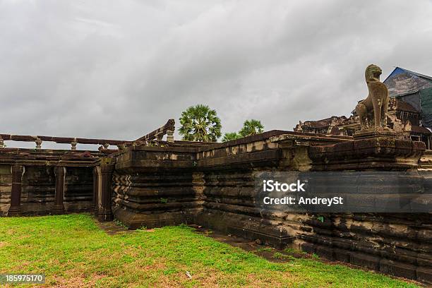 Photo libre de droit de Angkor Wat banque d'images et plus d'images libres de droit de Angkor - Angkor, Arbre, Architecture