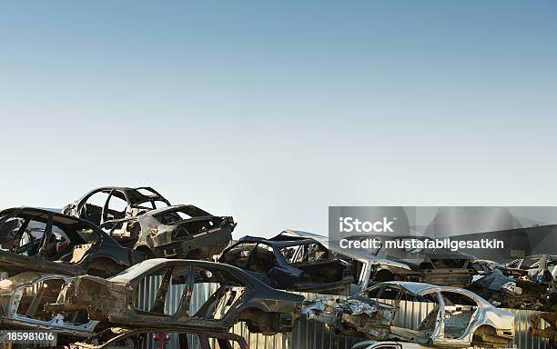 Riciclaggio Delle Automobili - Fotografie stock e altre immagini di Affari - Affari, Ambiente, Ammucchiare