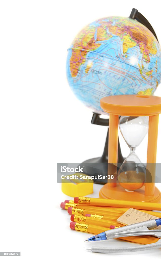 Il mondo, sabbia-vetro e scuola soggetti su sfondo bianco - Foto stock royalty-free di Affari