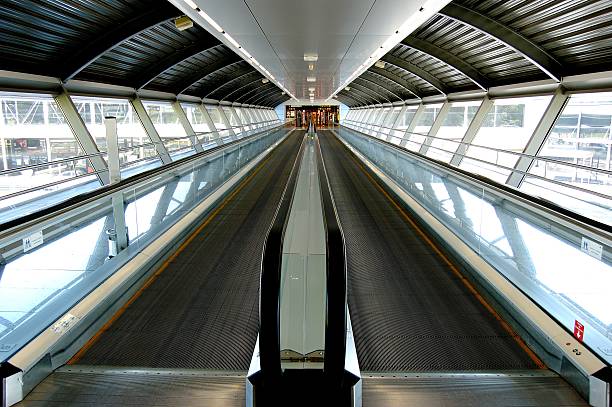 istock Tunnel in airport with mechanical passage 185985129