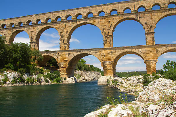 istock General view of the Pont du Gard (France) 185986843