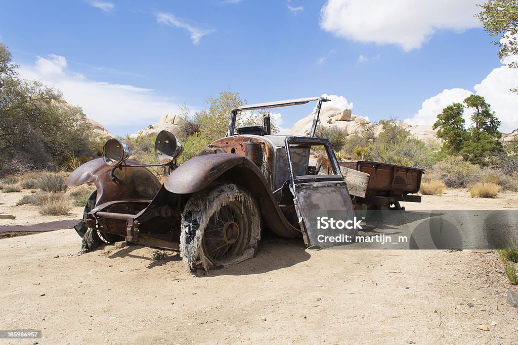 Old rouillé voiture à une mine dans Josua Tree Park - Photo de A l'abandon libre de droits