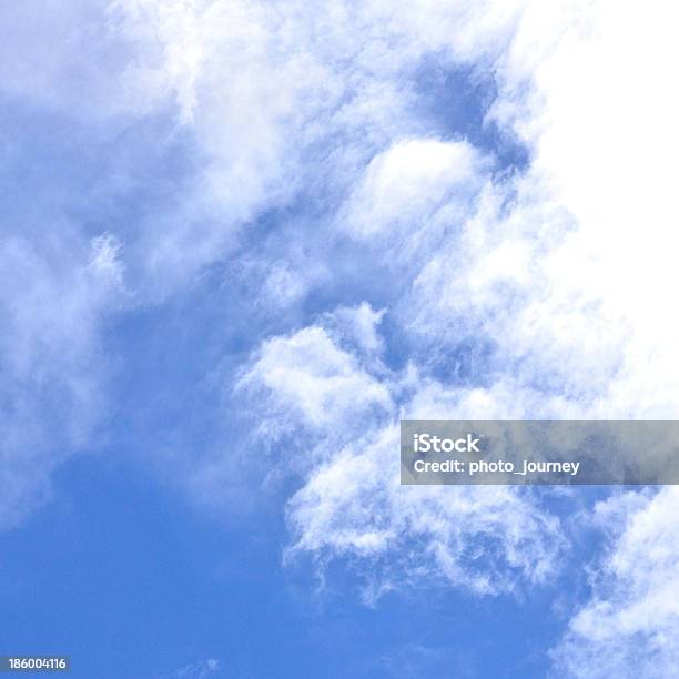 Schöne Wolkengebilde Stockfoto und mehr Bilder von Abstrakt - Abstrakt, Bildhintergrund, Blau