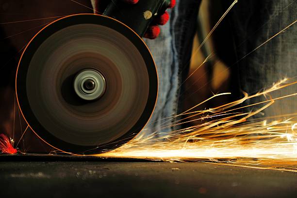 istock Worker cutting metal with grinder 186004999