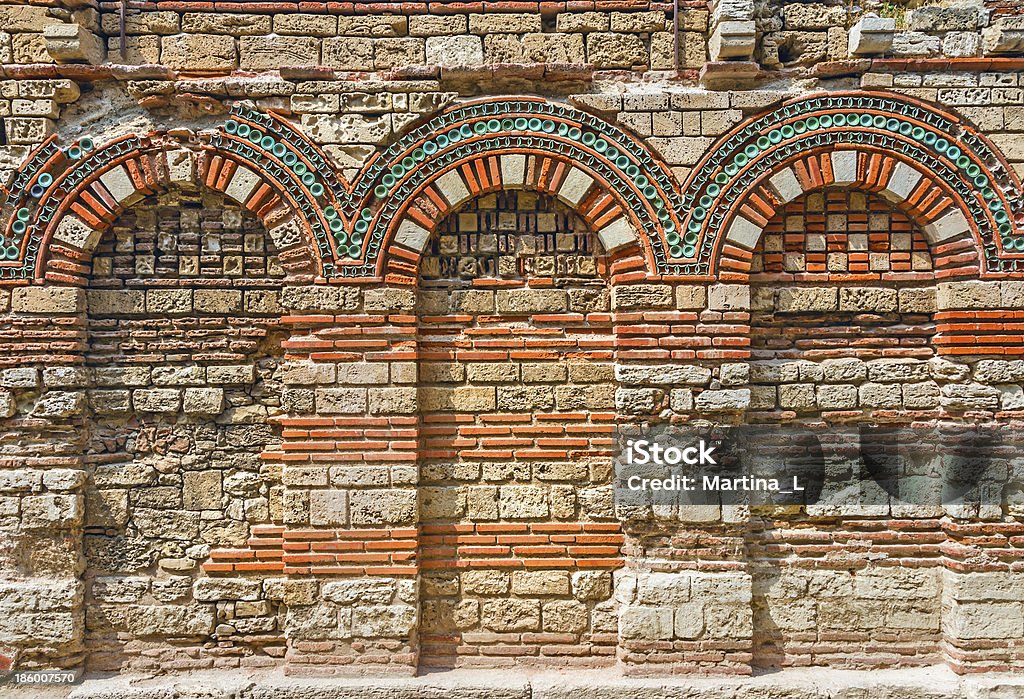 Antiga parede com arco - Foto de stock de Anti-higiênico royalty-free