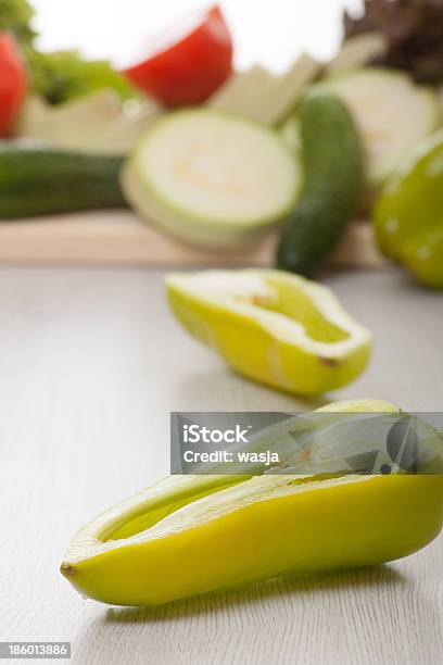Grüne Paprika Und Gemüse Stockfoto und mehr Bilder von Abnehmen - Abnehmen, Bildhintergrund, Erfrischung