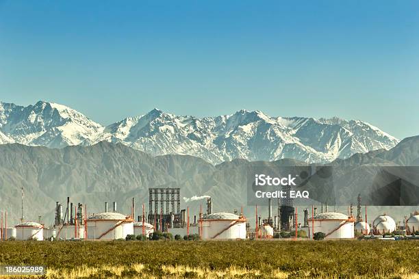 Foto de Refinaria De Petróleo e mais fotos de stock de Argentina - Argentina, Gasolina, Óleo