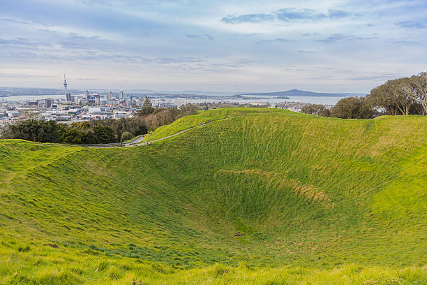 istock Auckland City from Mount Eden 186028734