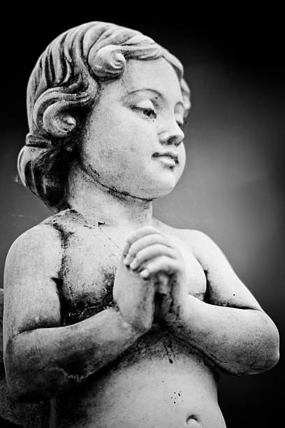 istock Beautiful Sculpture at a Melbourne Cemetery 186044563