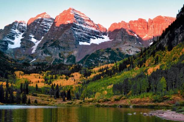 istock Fall Aspens at the Maroon Bells Colorado 186050308